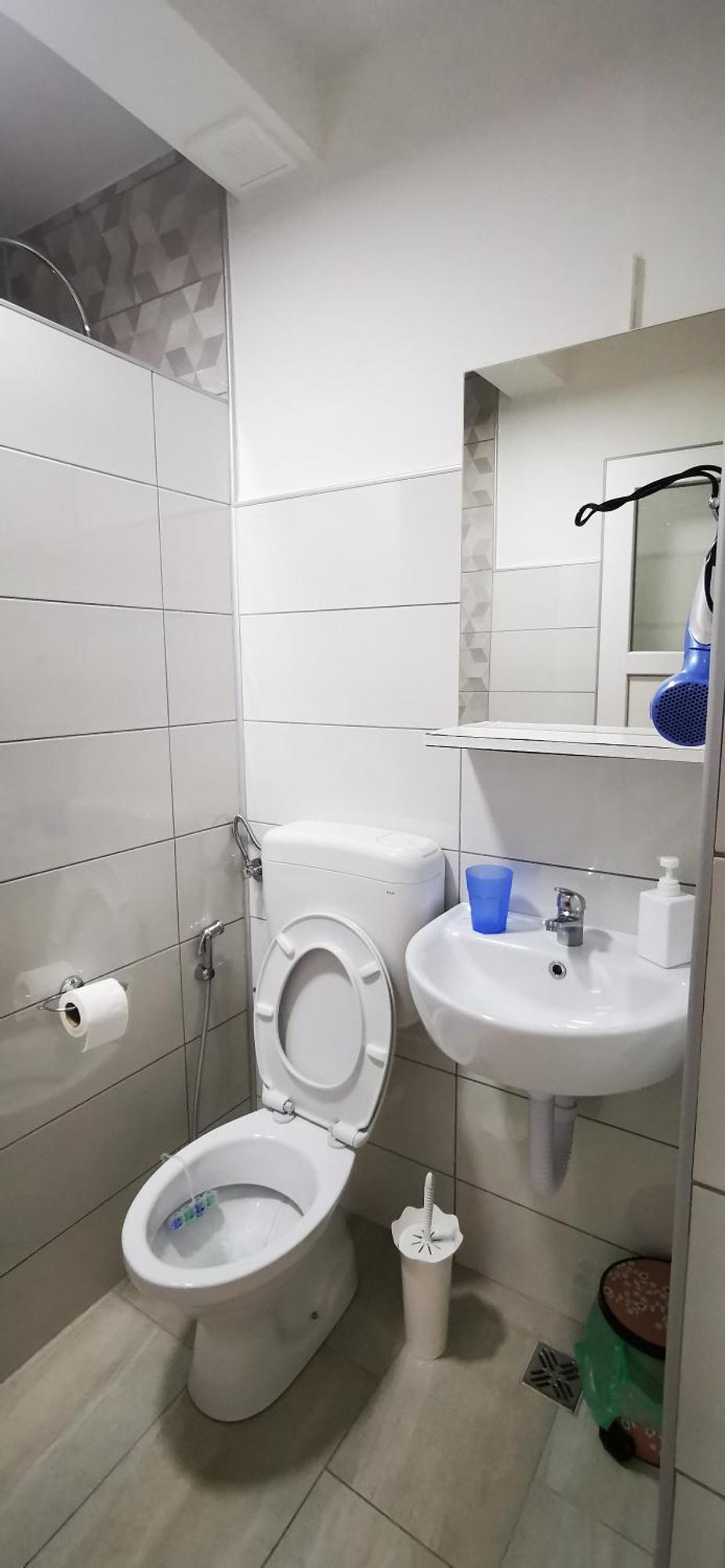 Rest & Recharge 4Bdr Apt- Free Parking, Ac & Garden SJJ Esterno foto