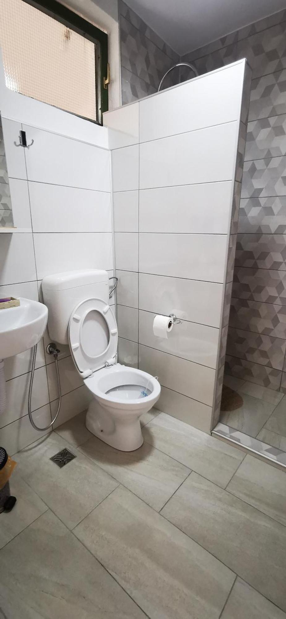 Rest & Recharge 4Bdr Apt- Free Parking, Ac & Garden SJJ Esterno foto