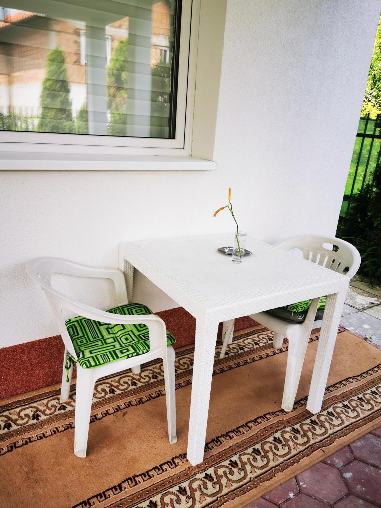 Rest & Recharge 4Bdr Apt- Free Parking, Ac & Garden SJJ Esterno foto