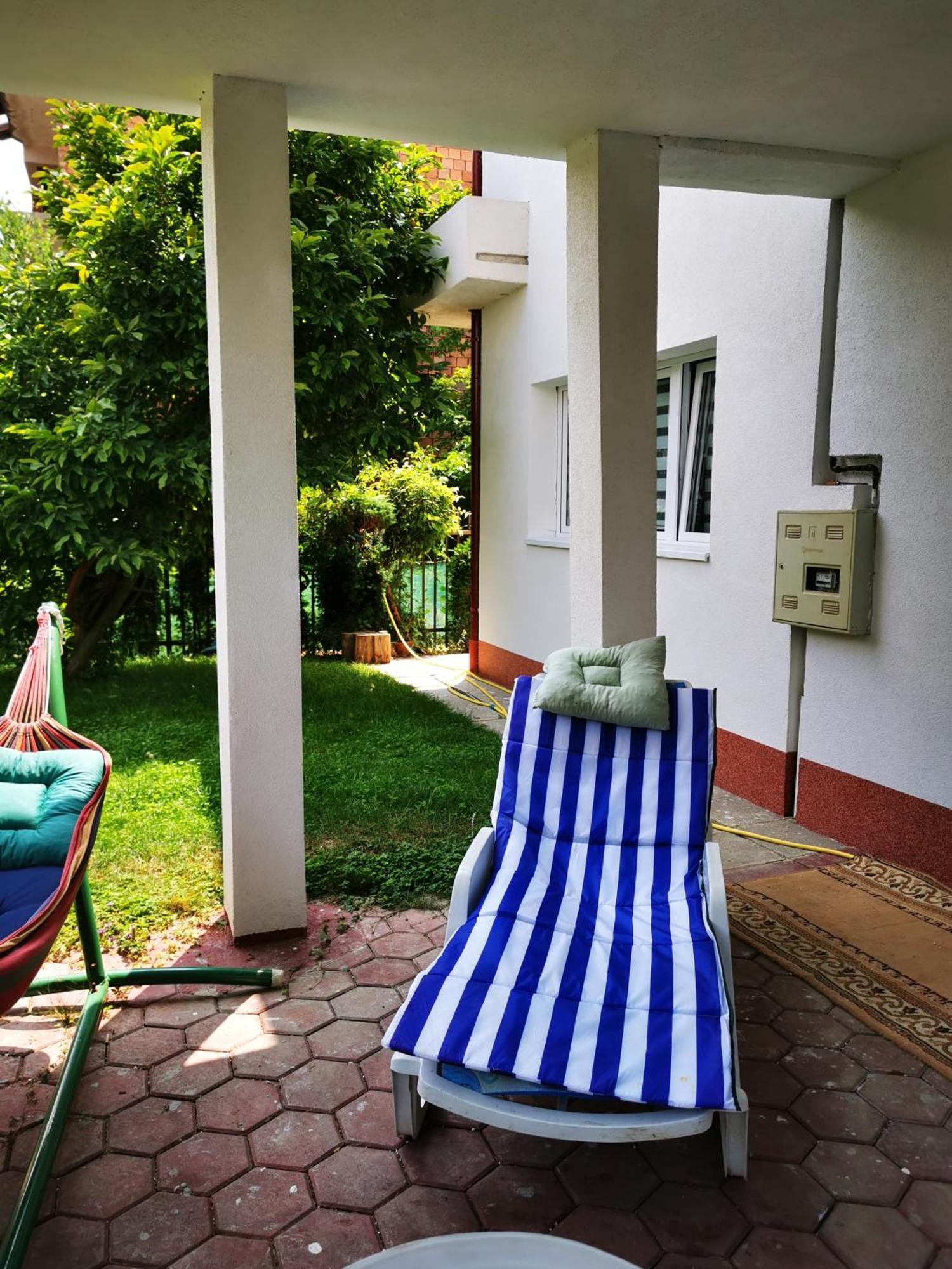 Rest & Recharge 4Bdr Apt- Free Parking, Ac & Garden SJJ Esterno foto