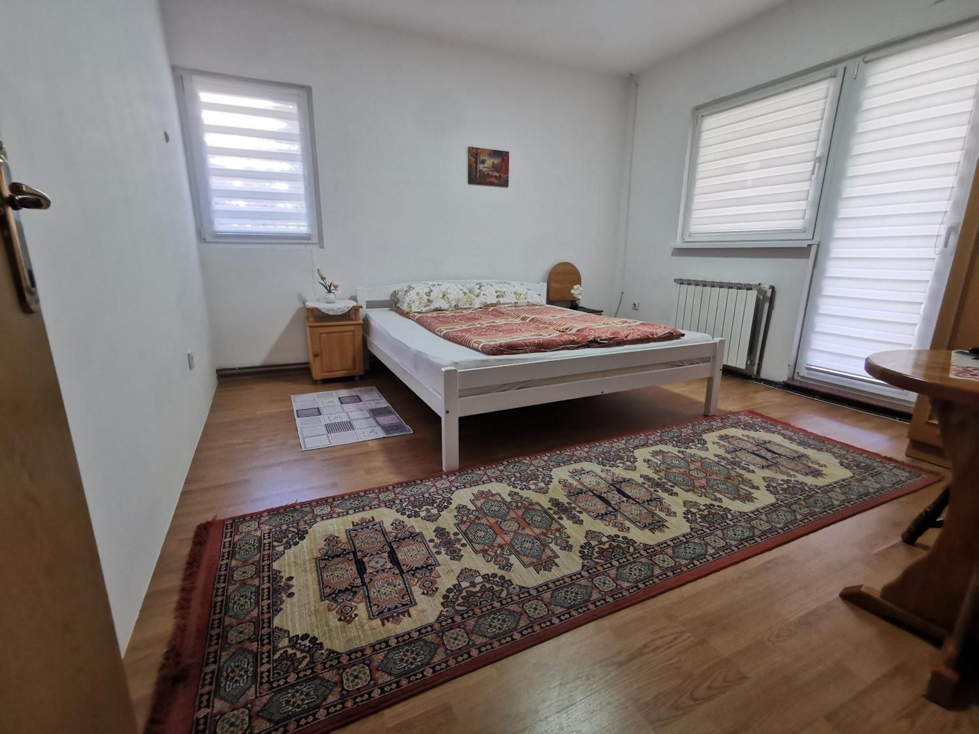 Rest & Recharge 4Bdr Apt- Free Parking, Ac & Garden SJJ Esterno foto